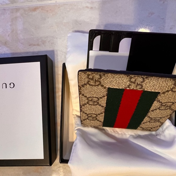 Brand new men’s Gucci card holder still in box - Picture 4 of 4